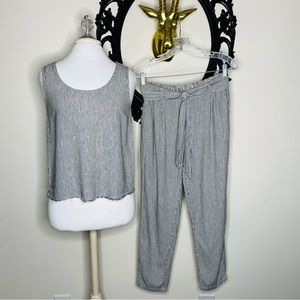 New Look “ Black and White “ Striped Tank Top and Cropped Pants Set